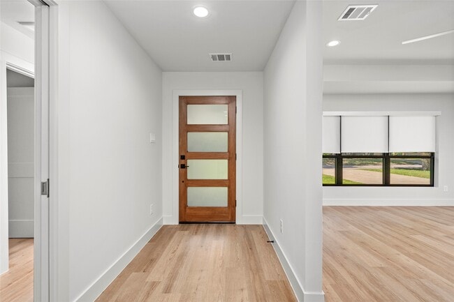 Photo - 9606 Pine Lake Dr