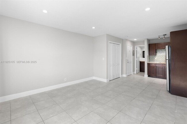 Photo - 4021 N Andrews Ave Unit 2