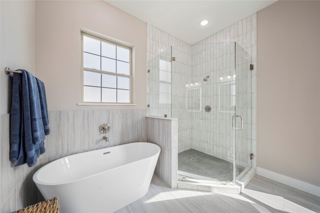 Building Photo - 312 Queen Sude Ln