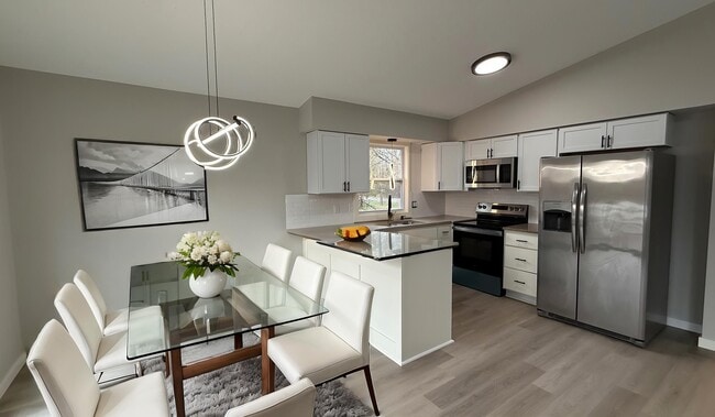 Building Photo - 1815 Meadowvale Rd NW Rental