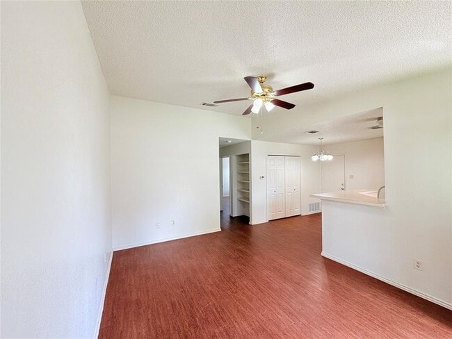 Photo - 1215 Ridgemont St