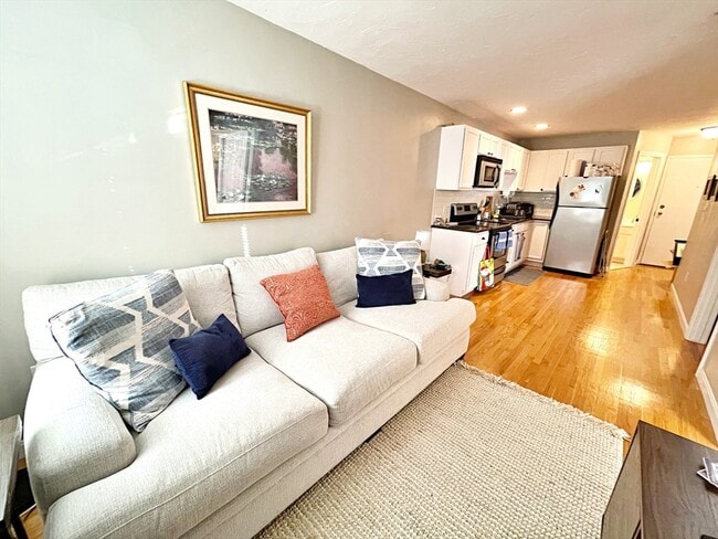 Photo - 160 Cottage St Unidad 302