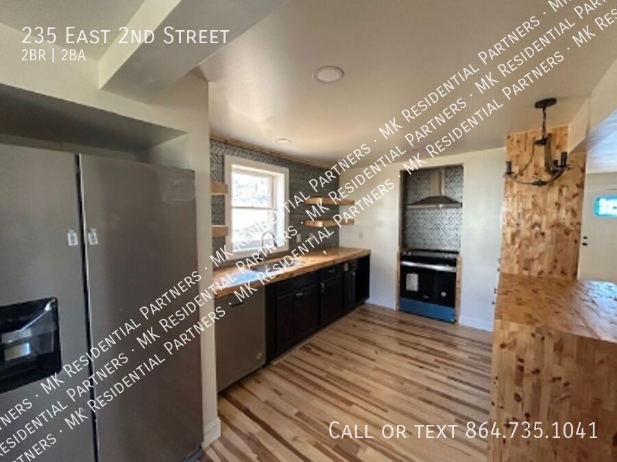 Photo - 235 E 2nd St