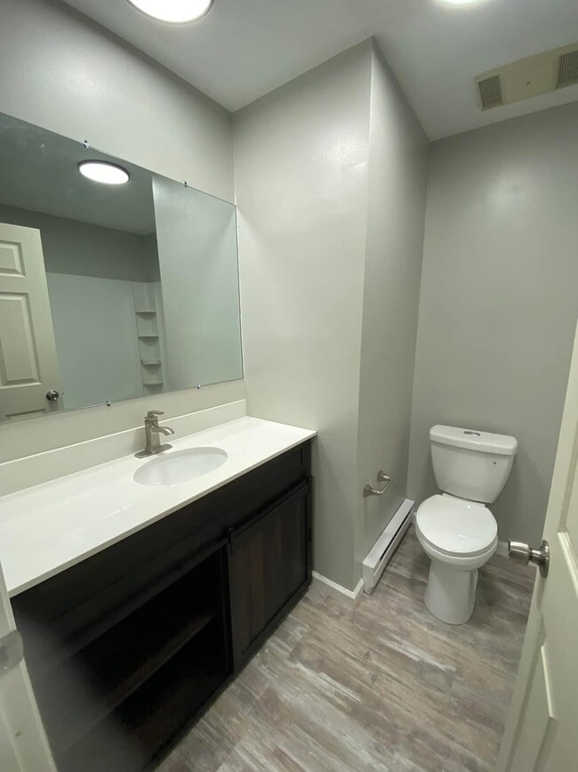Photo - 307 Forest Ln