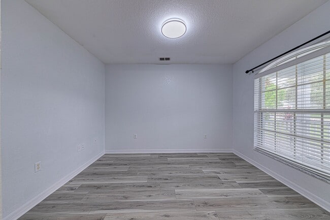 Photo - 1176 Lake Pl Ct