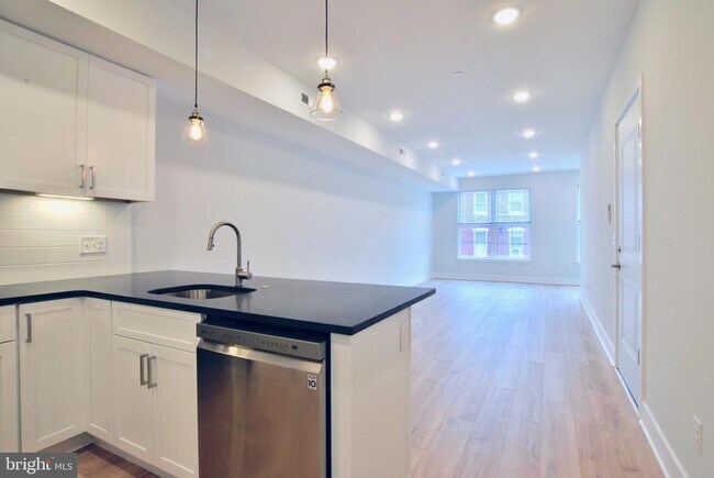 Photo - 2132 N 2nd St Unit 2