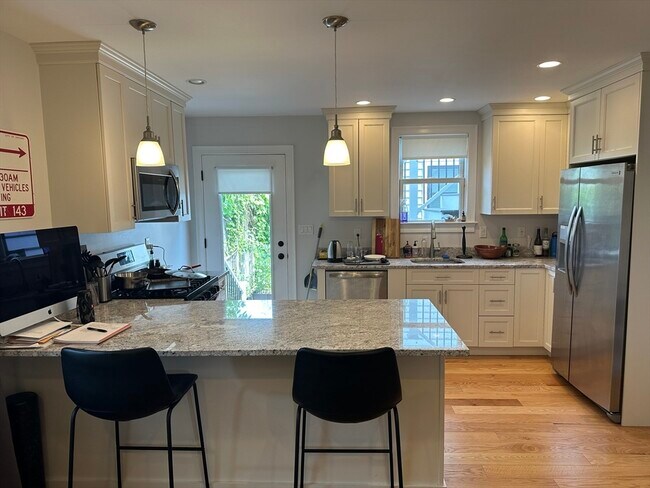 Photo - 37 Porter St Unit 1