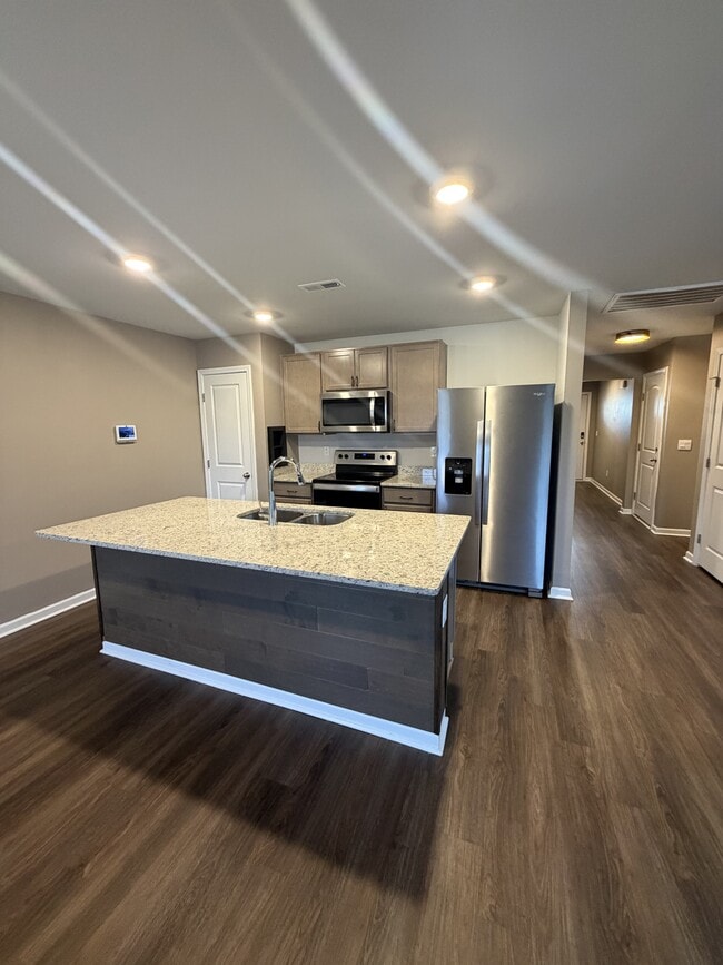 Photo - 1511 Heritage Cir SE