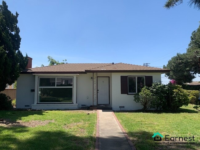 3 + 3 Spacious Home in a Peaceful Neighbor... - 3 + 3 Spacious Home in a Peaceful Neighbor...