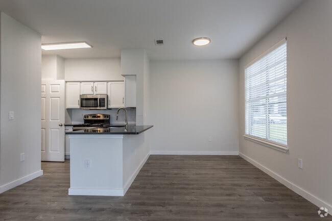 1 habitación, 1 baño - 696 pies cuadrados - Lakeside Apartments