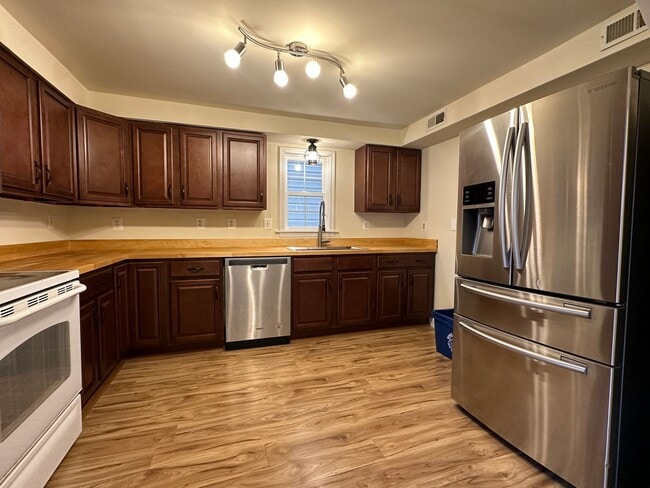 Photo - 306 Highland Ave