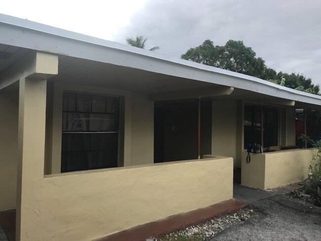 Photo - 1640 NW 9th Ave Unit 2