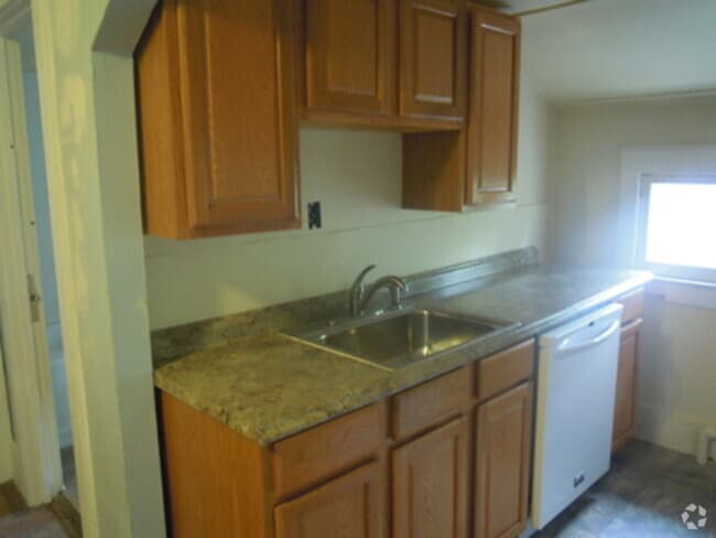Building Photo - 822 Westcott St Rental