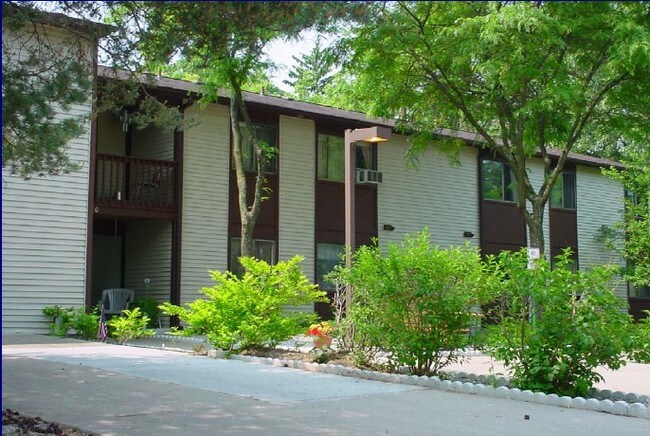Mill Pond Apartments For Rent in Brighton, MI