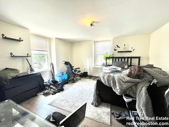 98 Franklin St Unit 3
