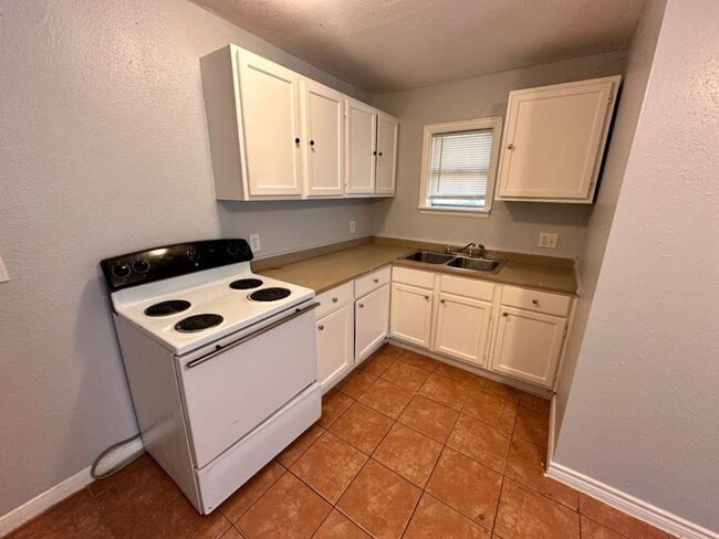 Photo - 306 Lake Rd Unit B