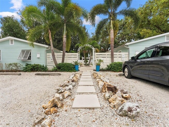 Photo - 3102 W SAN JUAN St Unit B