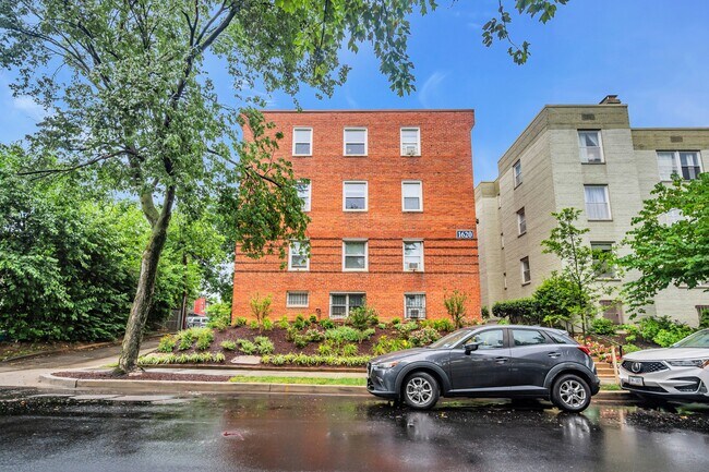 1620 C Street Apartments
