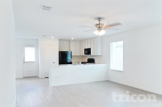 Photo - 10712 Cowhide Ln