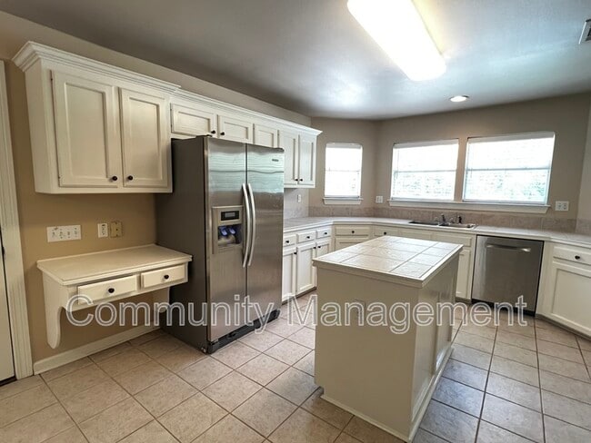 Photo - 202 Springhaven Dr