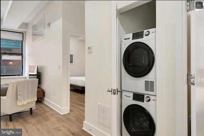 Photo - 150 S Independence Mall W Unit 1013