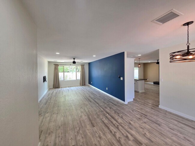 Photo - Beautiful 3 bedroom / 2 bath in Scottsdale!