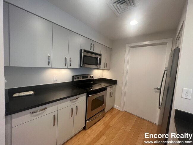 Photo - 601 Albany St Unidad 601