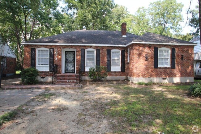 Building Photo - Beautiful 3 Bedroom Home Near Memphis Inte...