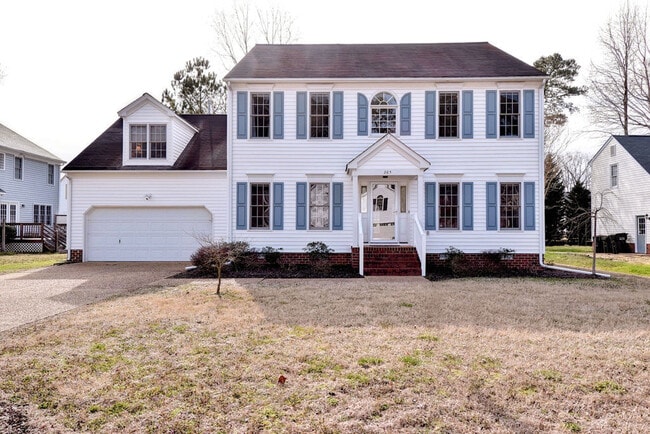 Building Photo - Spacious and Updated Yorktown Home