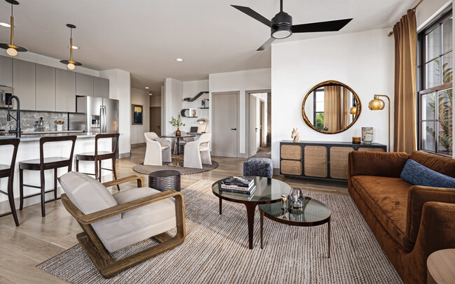 Photo - Solis Hapeville