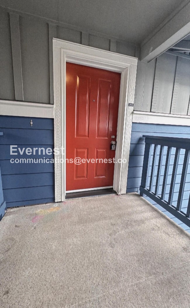 Photo - 1698 25th Pl NE Unidad 303