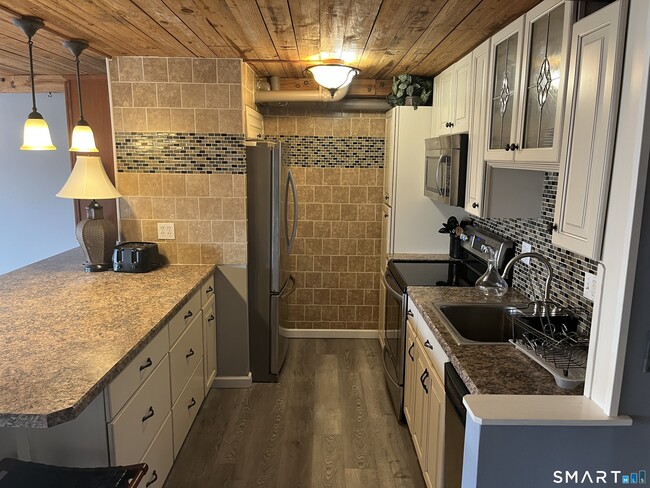 Photo - 68 Thermos Ave