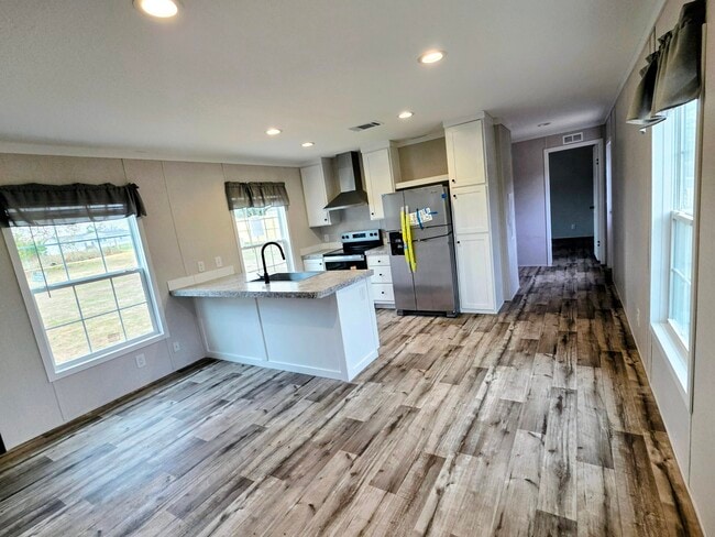 Photo - 400 Southside Dr