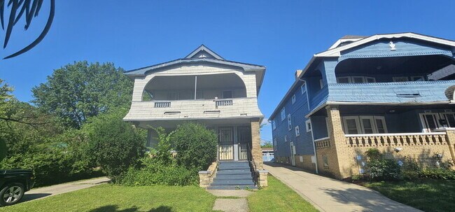 Building Photo - 3657 Chelton Rd