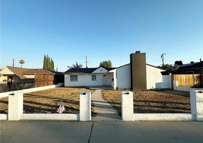 Building Photo - 15846 Rinaldi St Rental