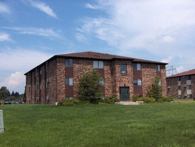 Primary Photo - 6367 Robinson Rd Apartments Unit 10