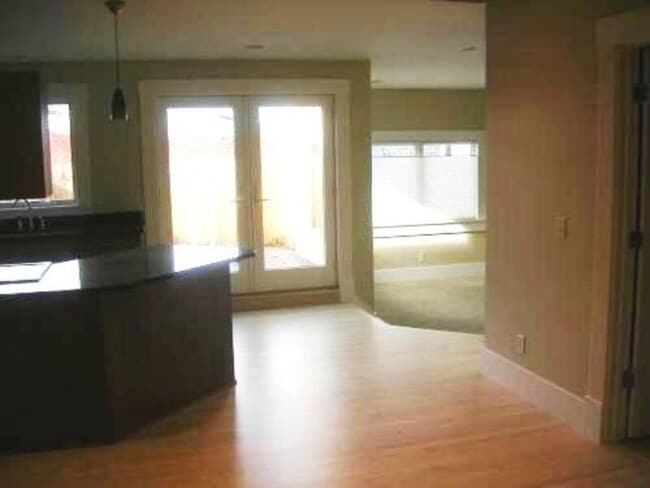 Photo - 395 E Main St Unit 5