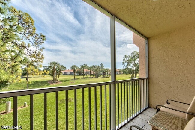 Building Photo - 175 Turtle Lake Ct Unit 210