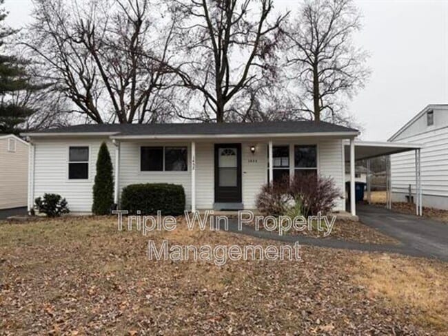 Photo - 1452 Redman Blvd