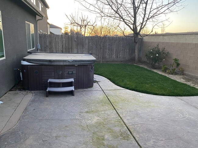 Photo - Move into Northwest Hanford and relax in your spa!