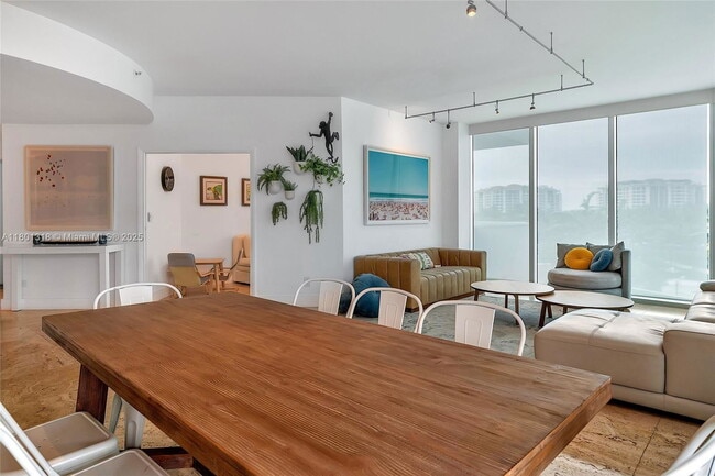 Photo - 300 South Pointe Dr Unit 403