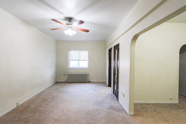 Photo - Brentwood Manor