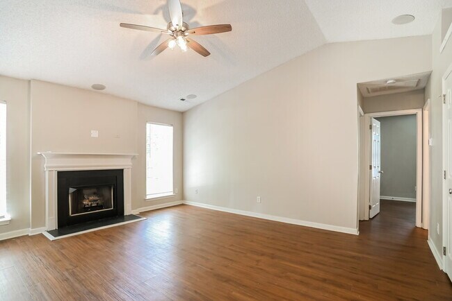 Photo - 9928 Peppermint Ln