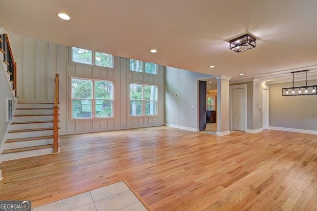 375 Foster Dr