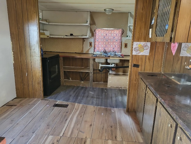 Photo - 2175 E Main St