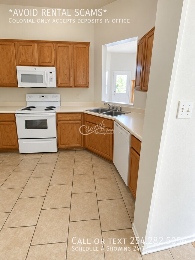 2316 E Iowa Dr