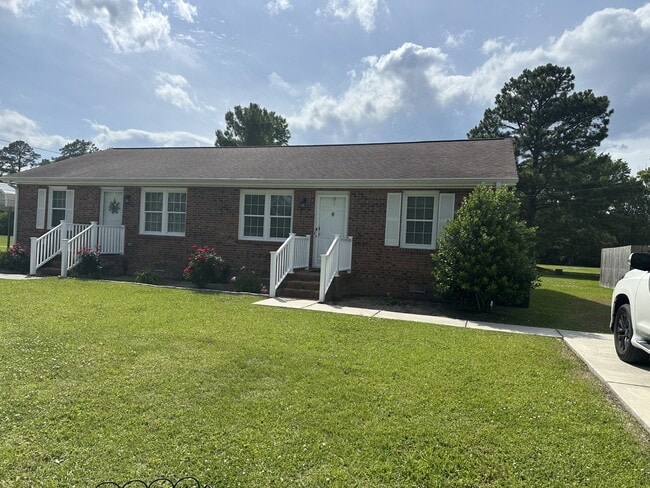 Building Photo - 1205 Cherry Ln