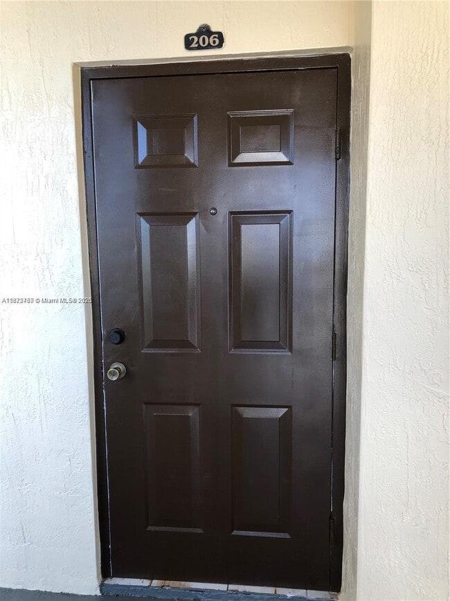 Photo - 1692 SE 29th Ct Unidad 206