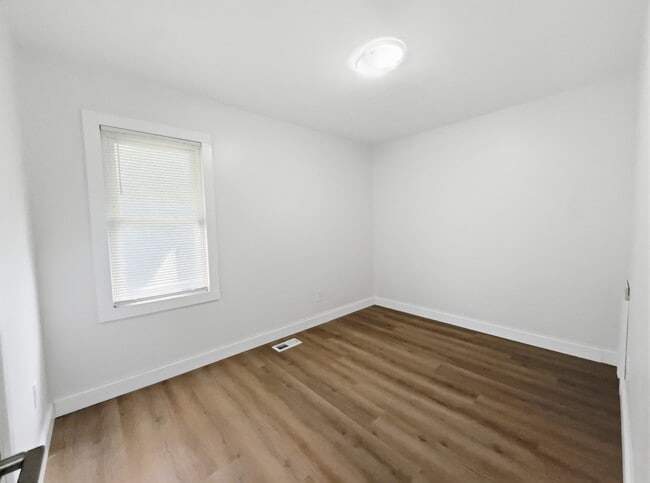 Photo - 18410 Tranquil St