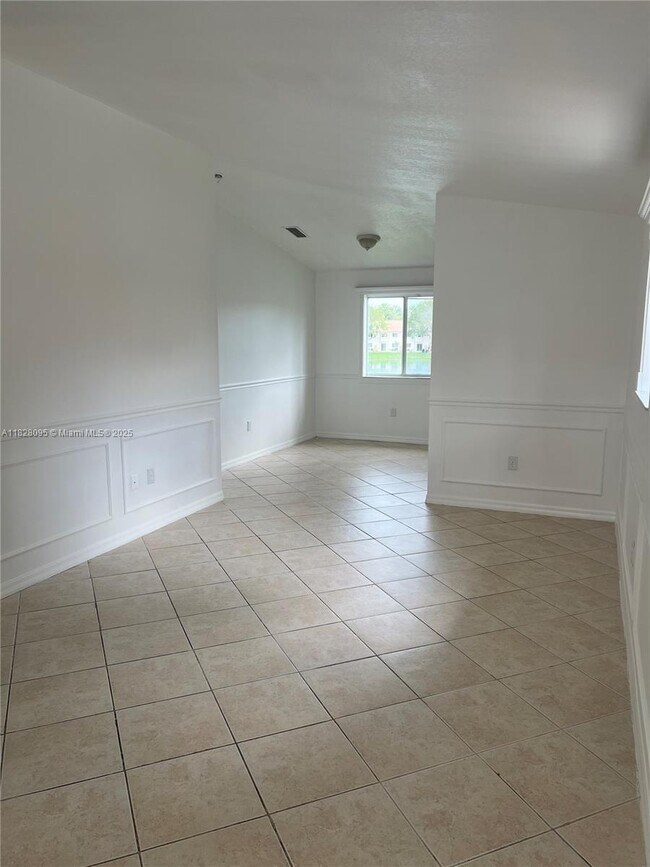 Photo - 2921 SE 12th Rd Unit 206-56